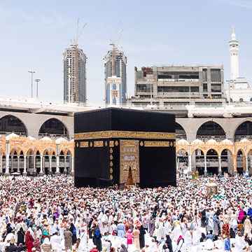 April 4-star Umrah