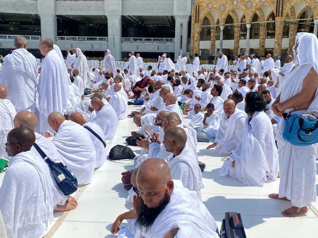 lowest cost hajj
